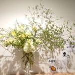 Obon / A bouquet with a flower vase
