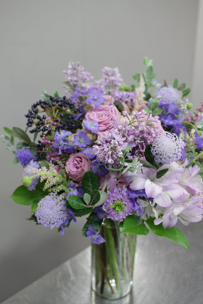 ウェディング 紫のクラッチブーケ | Wedding Purple Bouquet | Sapporo